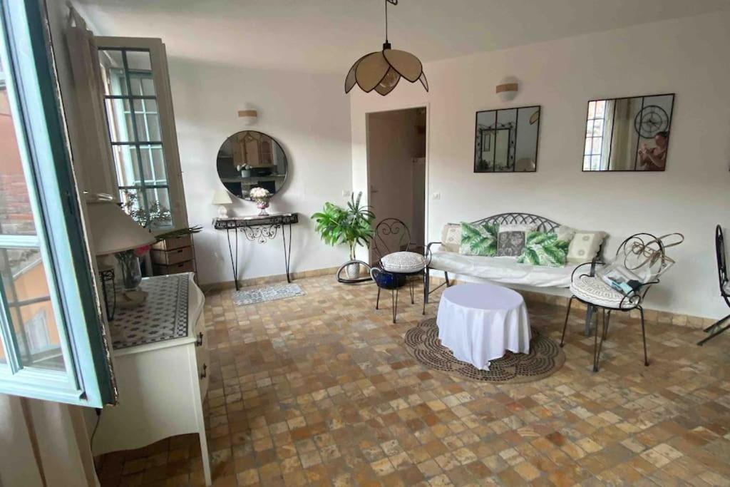 Grasse : Centre Ville Superbe Appartement 2 Chambres Екстер'єр фото
